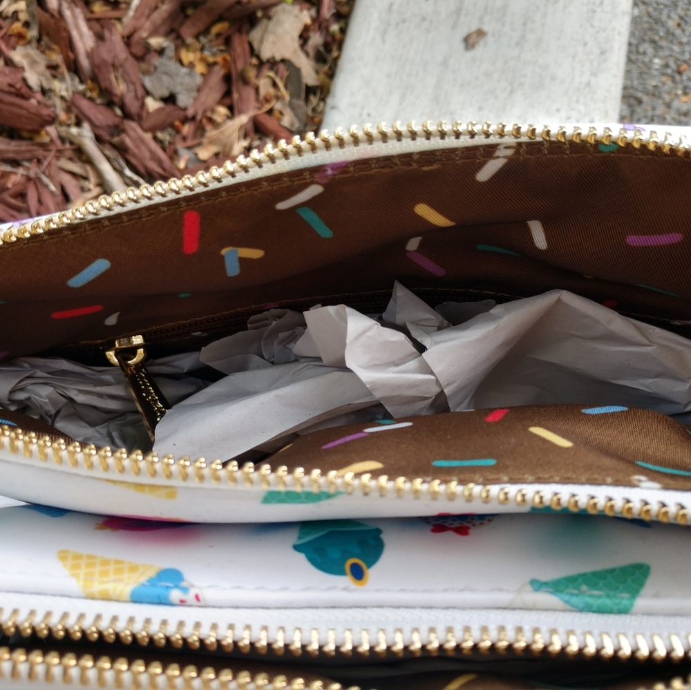 Disney Loungefly Princess Ice Cream Cone Purse - Picture 7 of 11